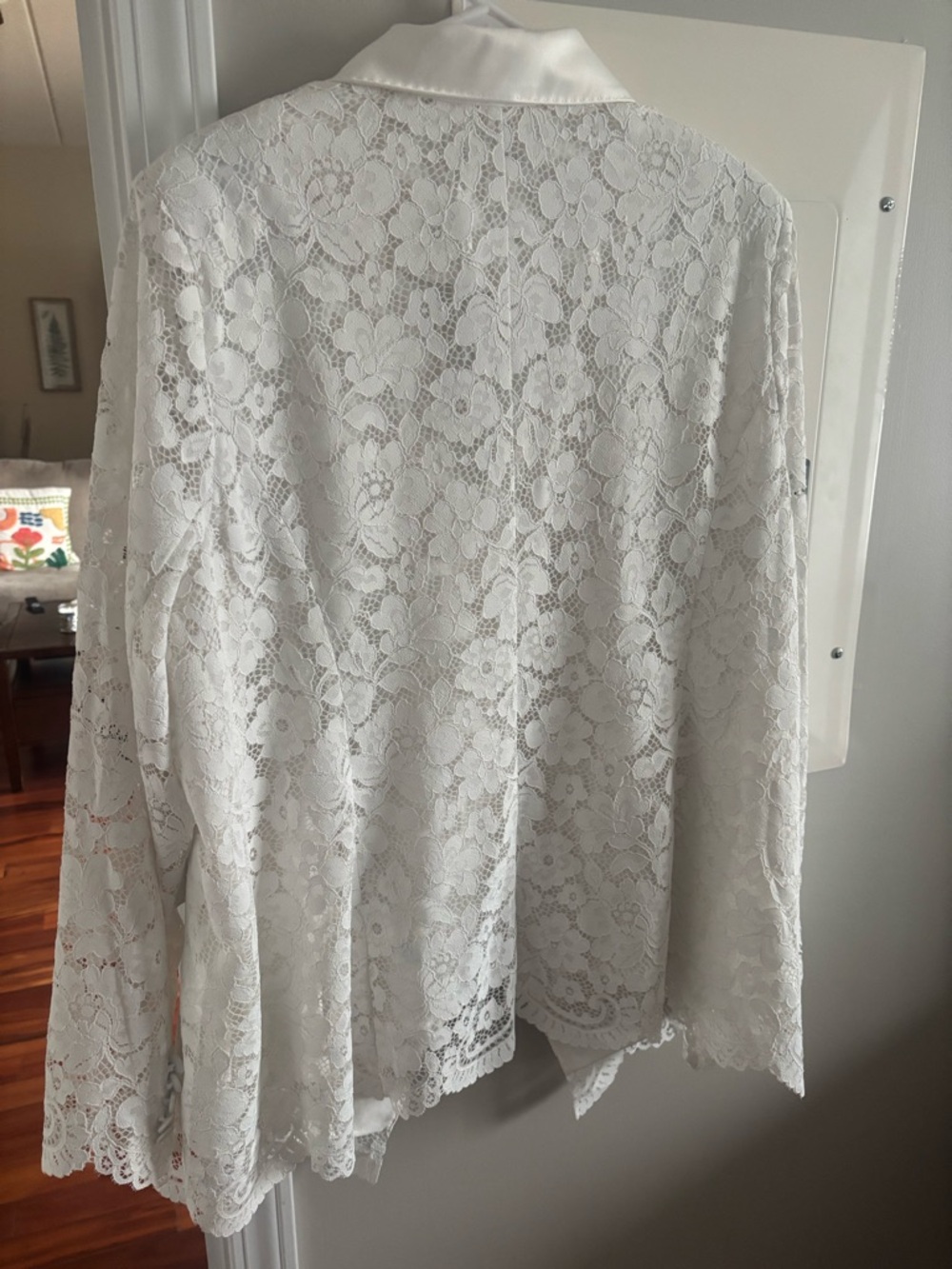 Torrid Off White Lace Dressy Blazer with Sheer Floral Sleeves - Picture 5 of 6